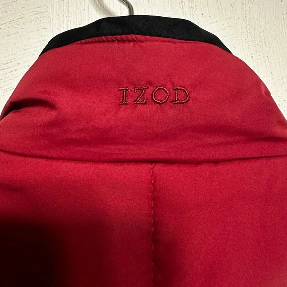 Izod Women’s Reversible quilted vest. Burgundy & Burgundy, black,tan plaid - Picture 5 of 8